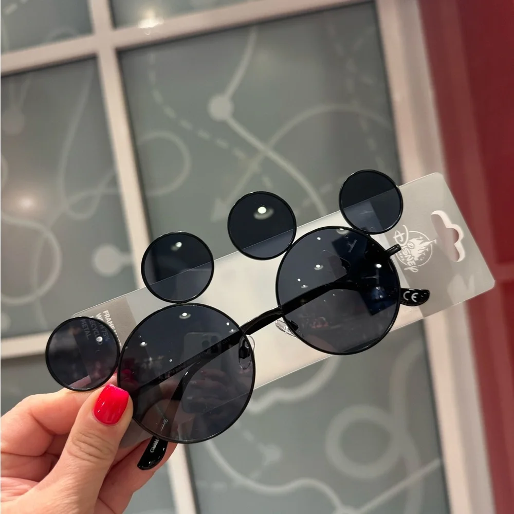 NWT! DISNEY PARKS Mickey Mouse Ear Black Tinted Sunglasses 2025